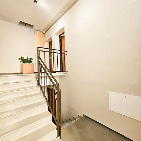 Blloku Appartement *